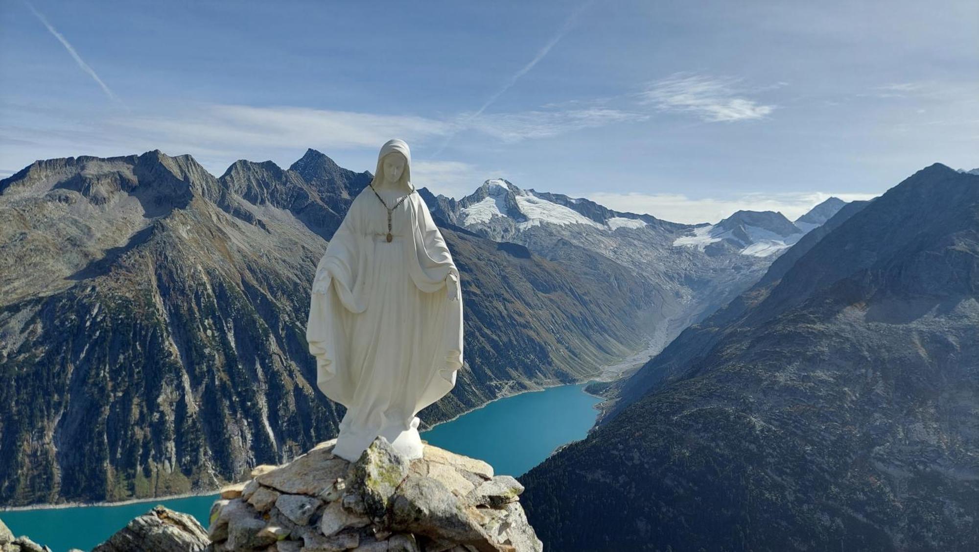 Gaestehaus Christoph Ried im Zillertal Luaran gambar