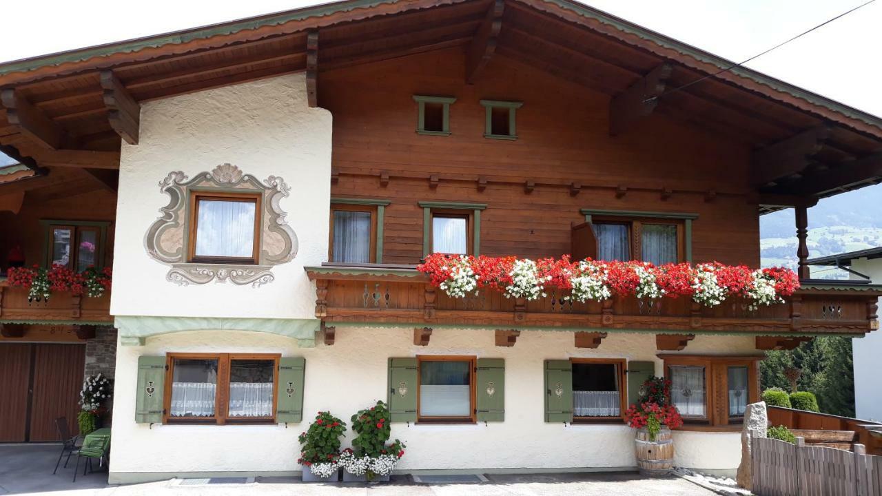 Gaestehaus Christoph Ried im Zillertal Luaran gambar