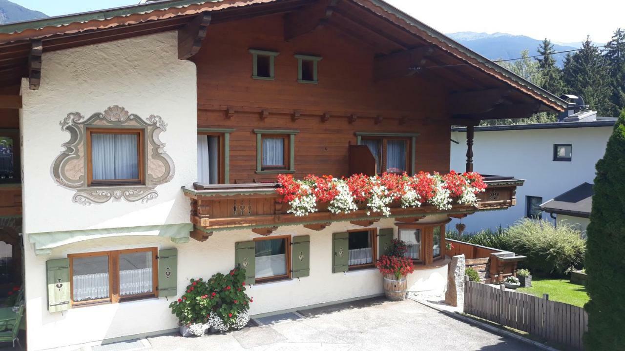 Gaestehaus Christoph Ried im Zillertal Luaran gambar